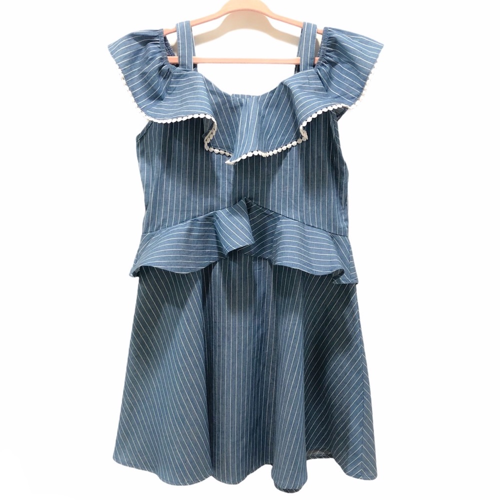 BCBGirls Cold Shoulder Ruffle Dress - Picture 9 of 9